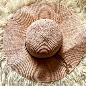 Cute Beach hat from Bahamas ❤️